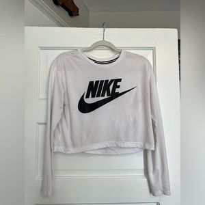 Cropped Nike long sleeve